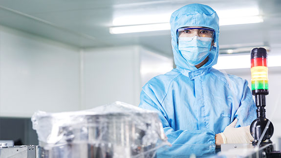 强化安全生产、经营，把安全生产作为企业核心价值落实到生产经营各个环节